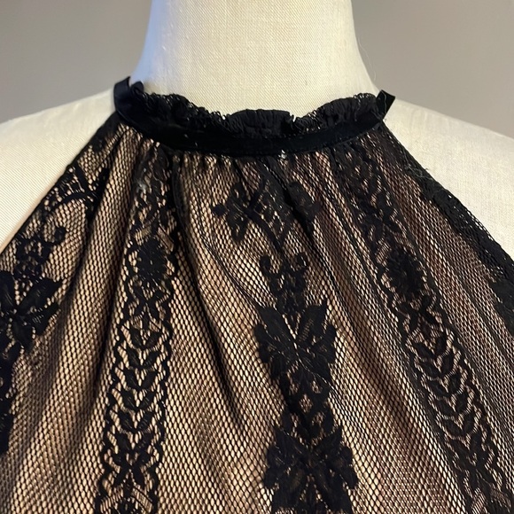 BCBGMAXAZRIA Black netting lace / nude crew neckline halter top. size Med - Picture 3 of 13